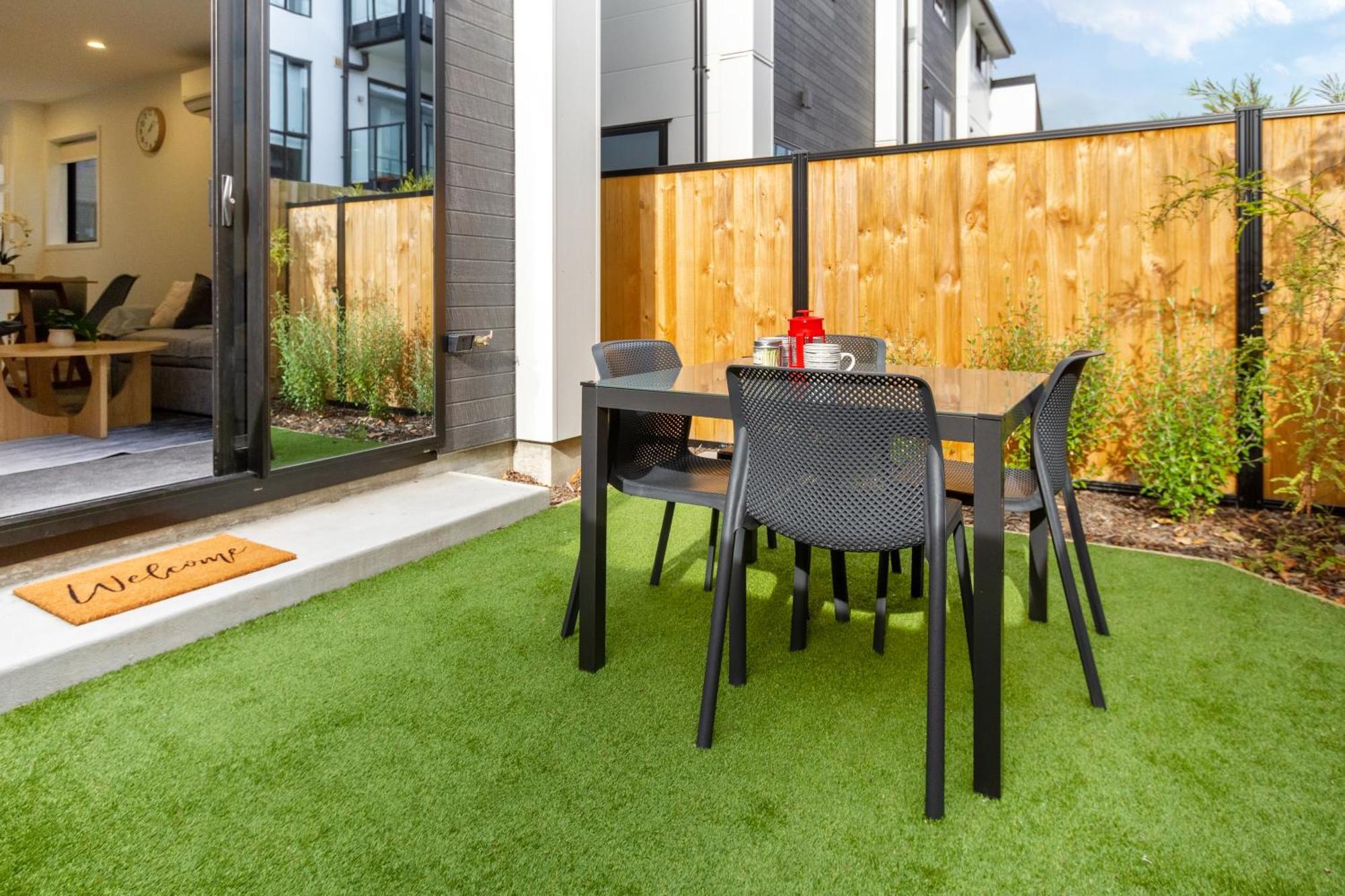 Stylish Cbd Escape 2br Townhouse Apartamento